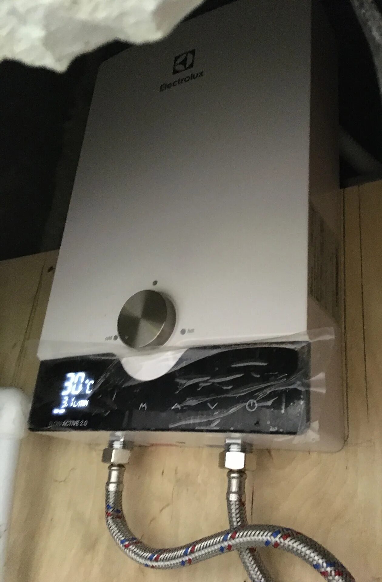 Водонагреватели проточные npx flow active. Водонагреватель проточный Electrolux NPX 8 Flow Active 2.0. Electrolux NPX 8 Flow Active 2.0. Проточный электрический водонагреватель Electrolux NPX 8 Flow Active 2.0.