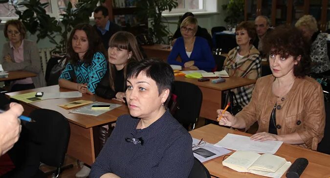 Педагогический колледж учителя. Педагогический колледж учителя. Каменский педагогический колледж каменск-шахтинский. Учитель педагогического училища. Учителя педагогического колледжа.