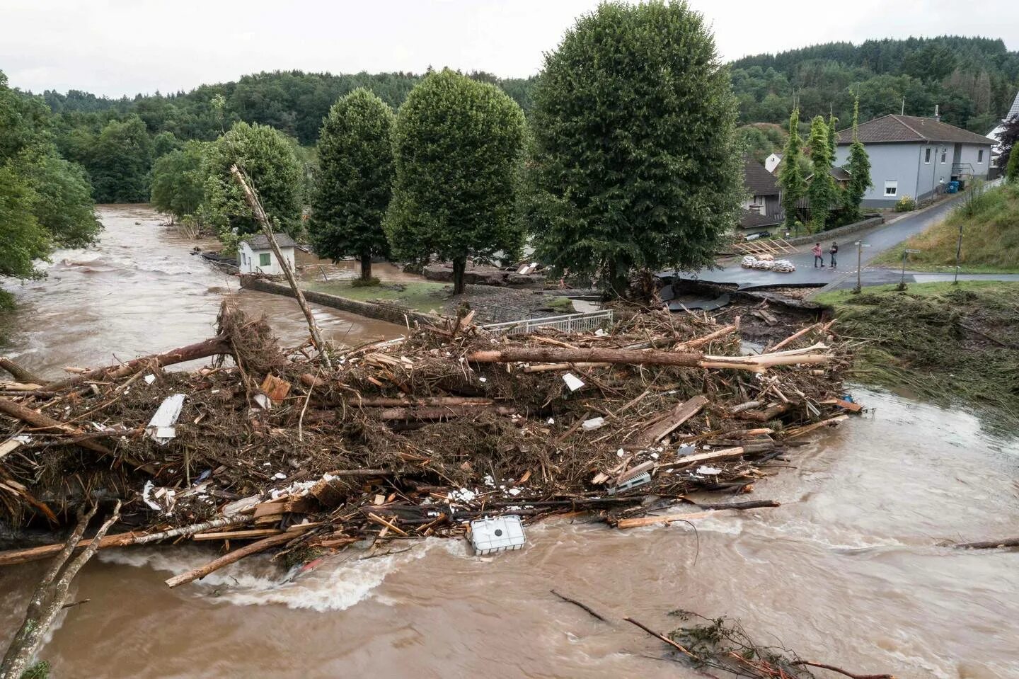 Сколько погибших при наводнении. Польша наводнение 2021. Наводнение в Германии 2021. Наводнения в Европе 2021. Наводнение в Европе (2002).