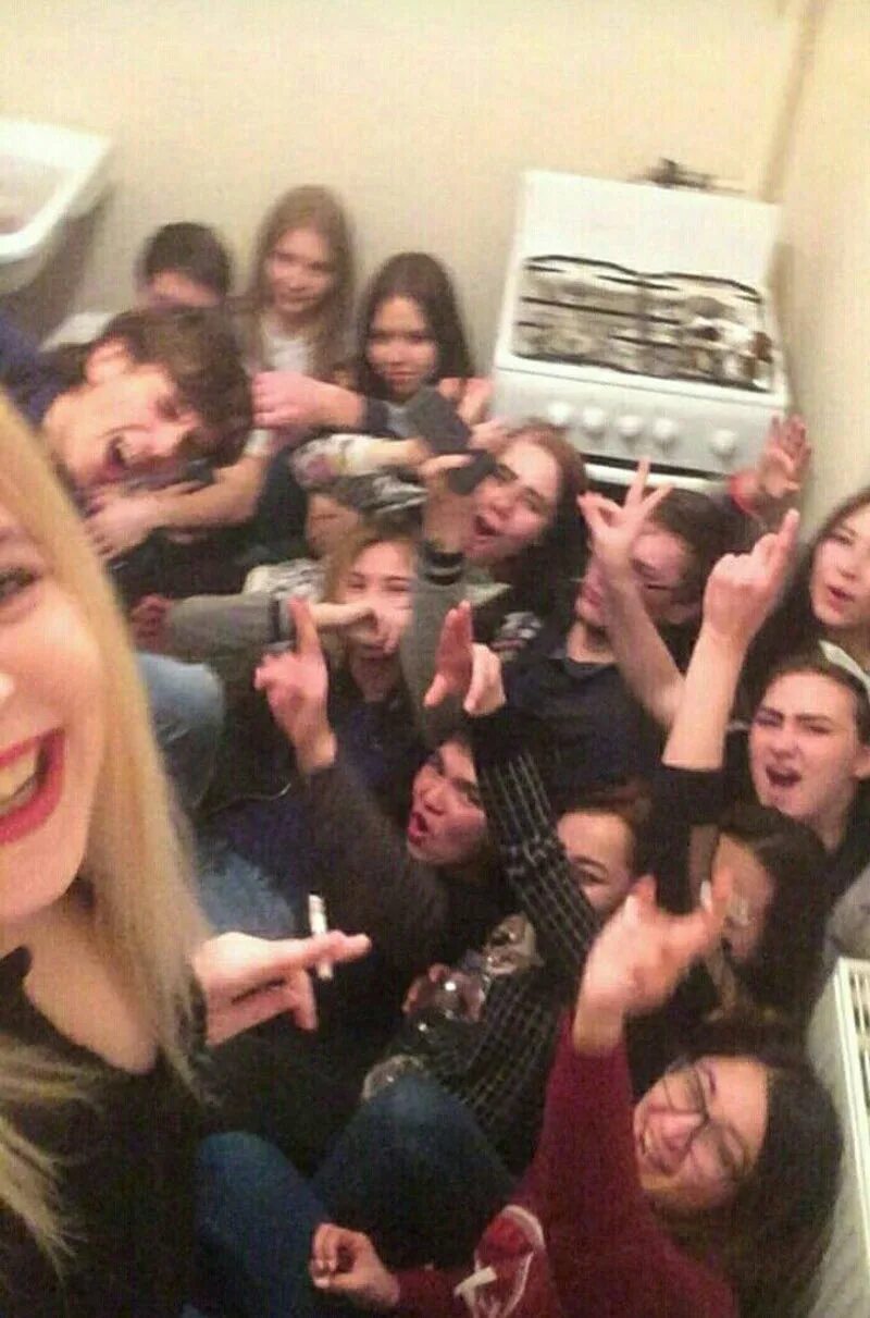 Ненавижу тусовки. Ненавижу тусовки. Рейв тусовка. Хотлайн майами ричард диалог. Русская мафия хотлайн майами.