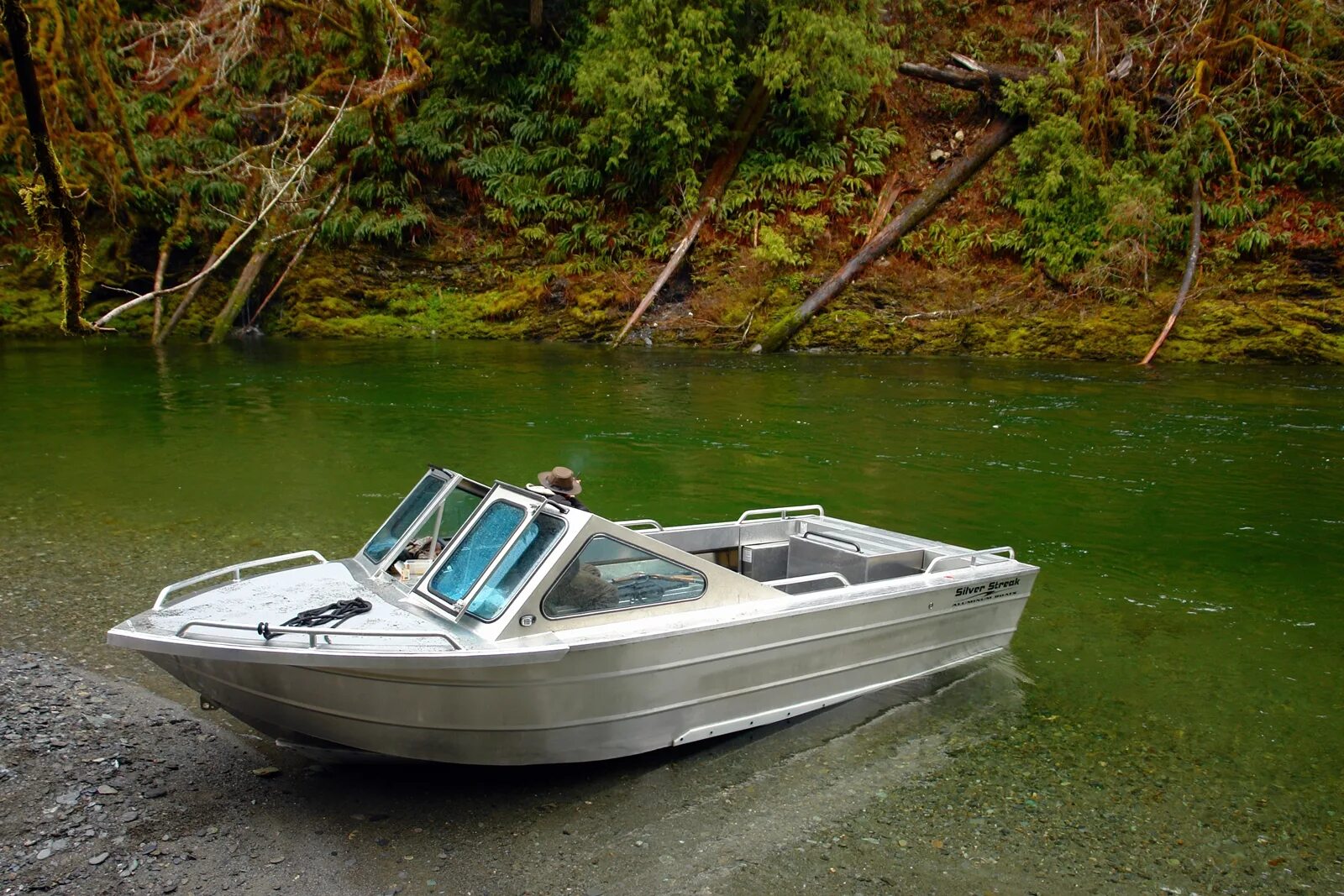 Купить алюминиевую моторную. Катер Jet Boat. Алюминиевые лодки Jet. Лодка ПВХ Сильвер. Скоростной алюминиевый катер Джет бот.