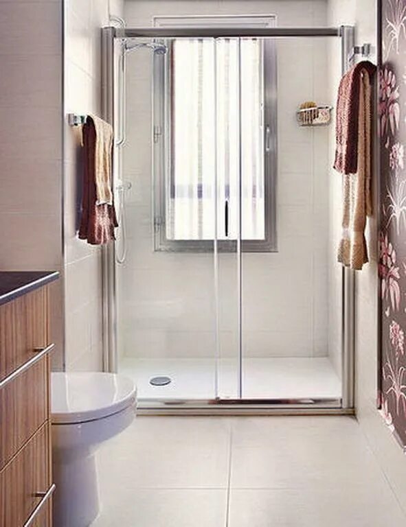 Walk-In Showers without Doors ... door-walk-in-shower-designs-for-small-bathroom