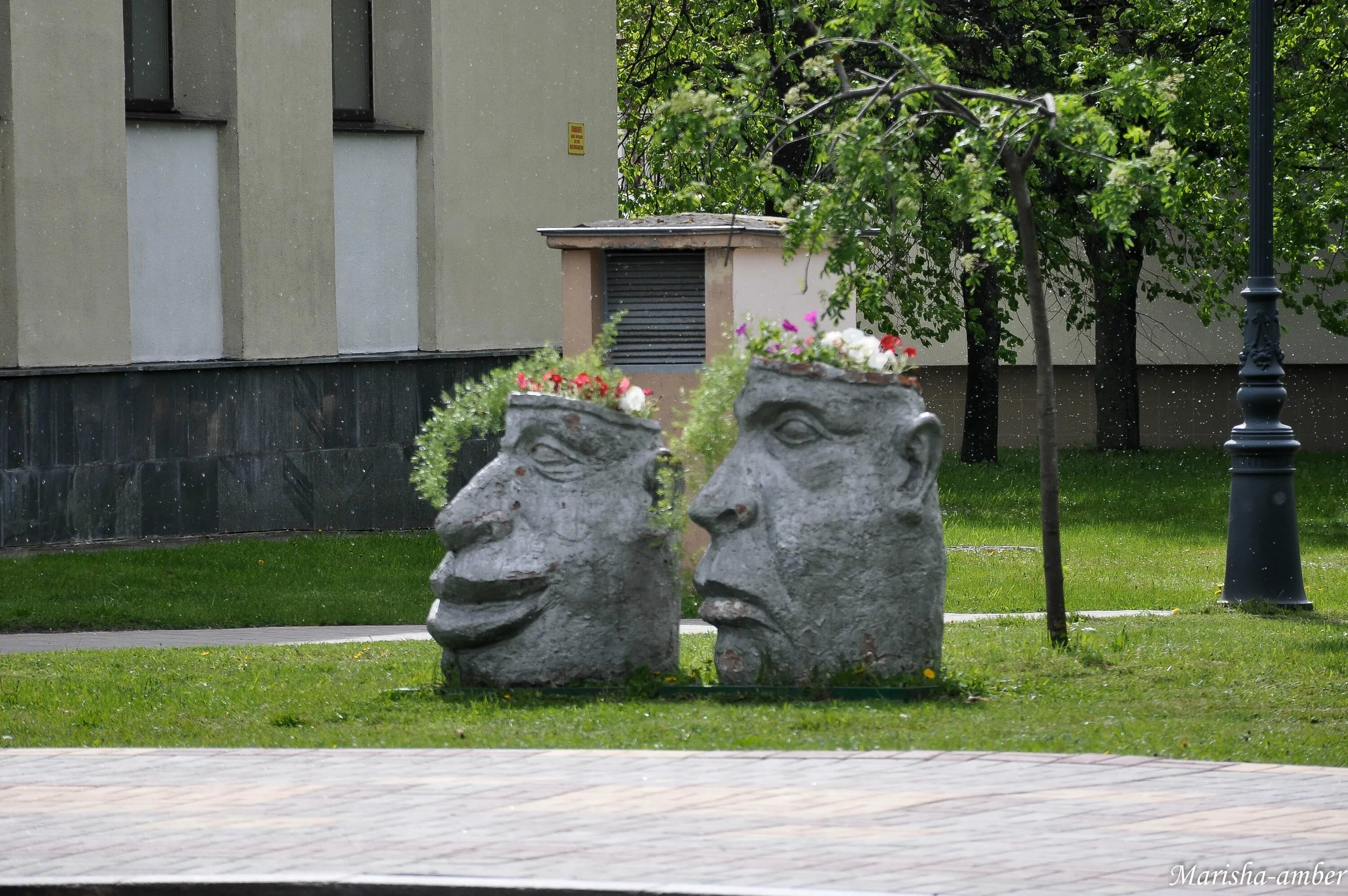 Улица гоголя брест фото. Брест площадь ленина 1. Железнодорожный вокзал брест. Брест за 2 дня. Брест ул гоголя фонари.