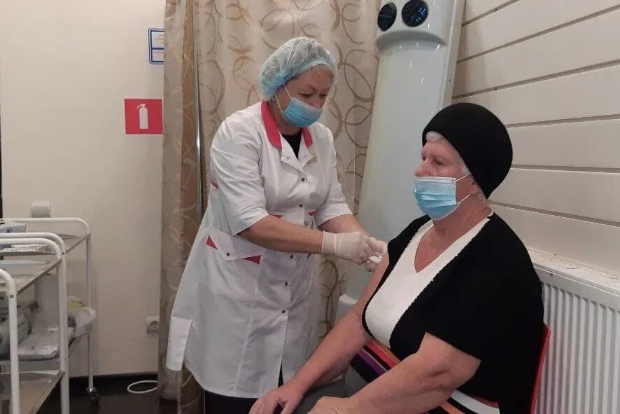 Вакцинация коломна. Вакцинация коломна. Первая городская больница коломна. Укол от короны. Поликлиника 1 коломна.