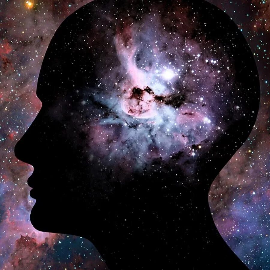 Человек перед космосом. Человек в космосе. Человек Вселенная космос. Вселенная в голове. Мысли в космос.