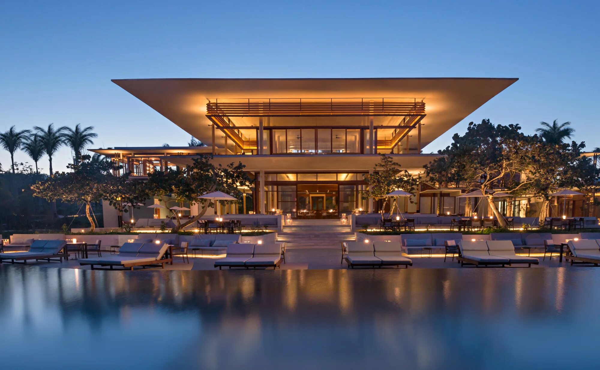 Aman hotels. Аман отель турция. Amanruya бодрум. Aman villas at nusa dua 5*. Amanruya 5*.