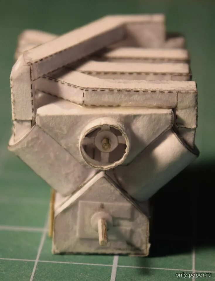Бумажный макет двигателя. Бумажный двигатель. Развертка двигателя. Белаз модели из бумаги. Иж \ш12 развертка цилиндра.