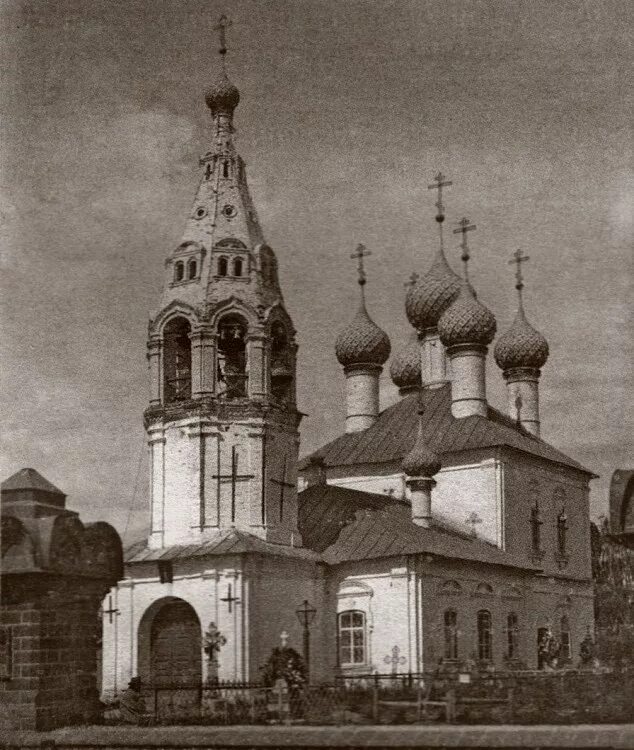 Жилой дом с магазинами, 1934-1938 гг., 1950 г., арх. Л.М.Поляков - Узнай Москву