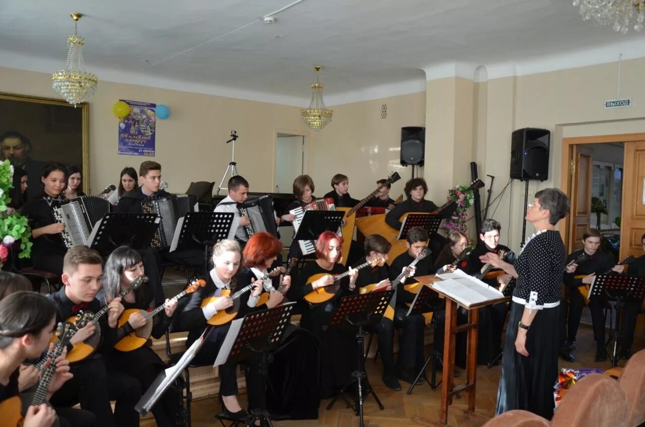 П мусоргского. Астраханский музыкальный колледж имени м. Астраханский музколледж. Мусоргского здание. Астраханский музыкальный колледж им м п.