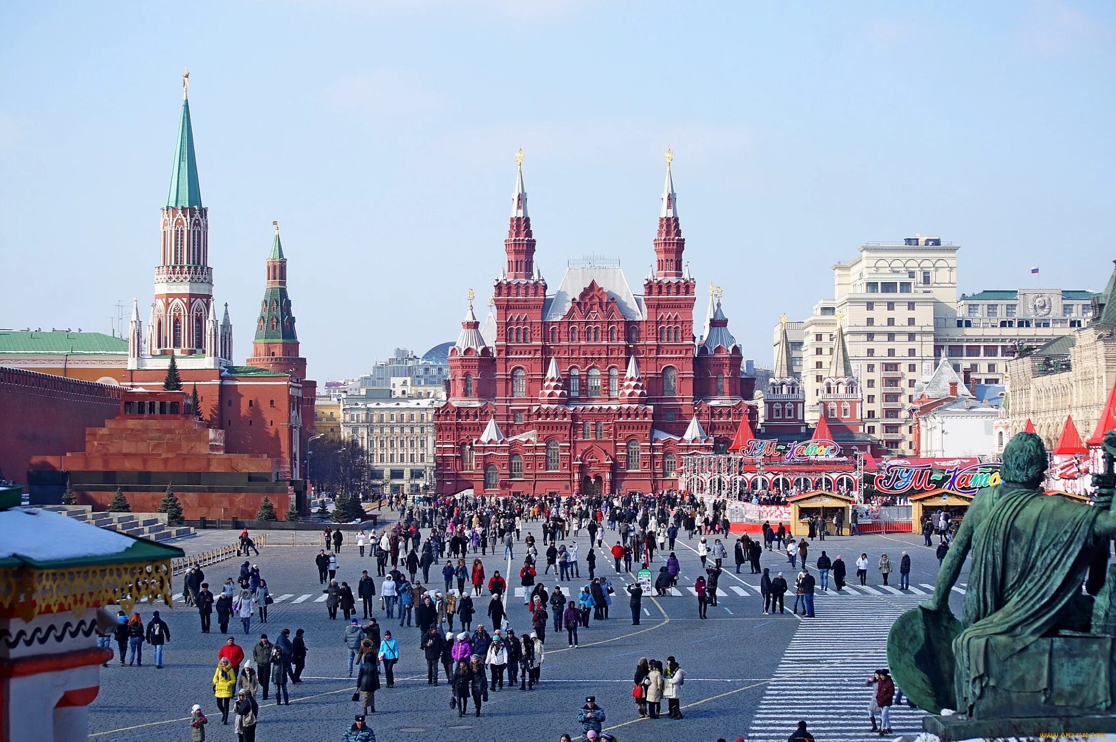 Ансамбль красной площади в Москве. Москва 21 век красная площадь. Площадь красной площади в Москве кв м. Тульская красная площадь.