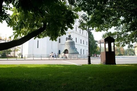 The tsar bell weighs