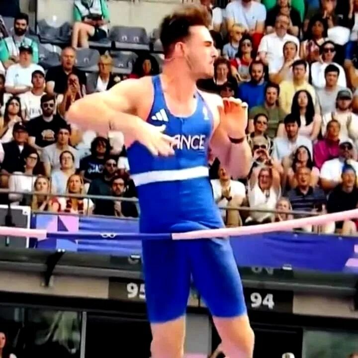 Прыжок антони аммирати на олимпиаде. Мутаз эсса баршим катарский спортсмен. Джанмарко сореси. Прыжок антони аммирати на олимпиаде. Прыжок антони аммирати на олимпиаде.