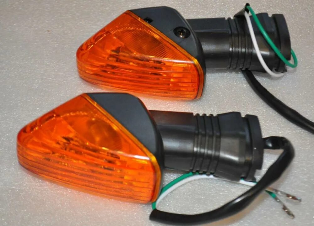 Поворотники кавасаки. Поворотники на кавасаки вулкан 1500. Поворотники передние zzr 400 2. Поворотники на кавасаки вулкан. Поворотники для кавасаки z900.