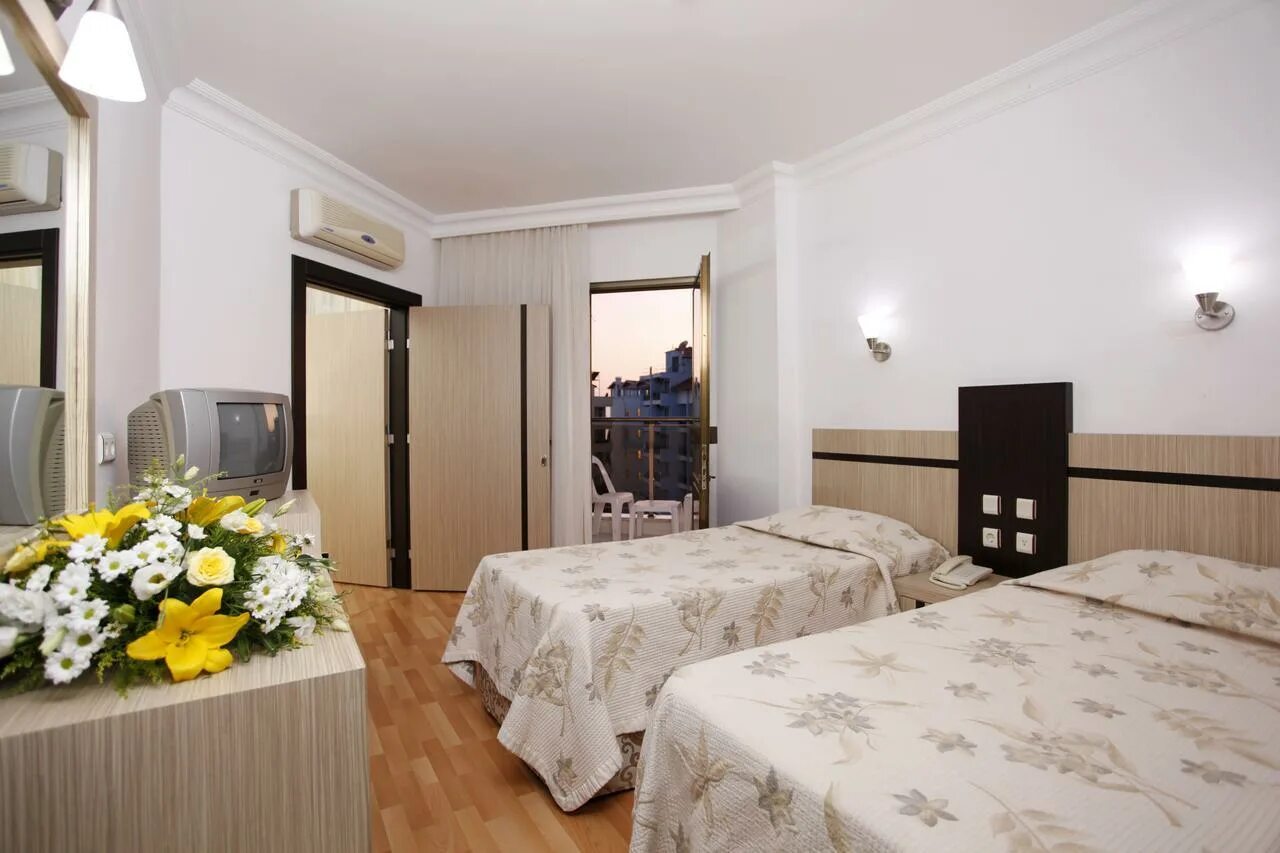 Monte hotel 4. Monte carlo hotel 4* обакой, алания, 70 м до моря. Monte carlo hotel 4* обакой, алания, 70 м до моря. Отель monte carlo hotel 4 турция. Club nimara beach resort) 4*.