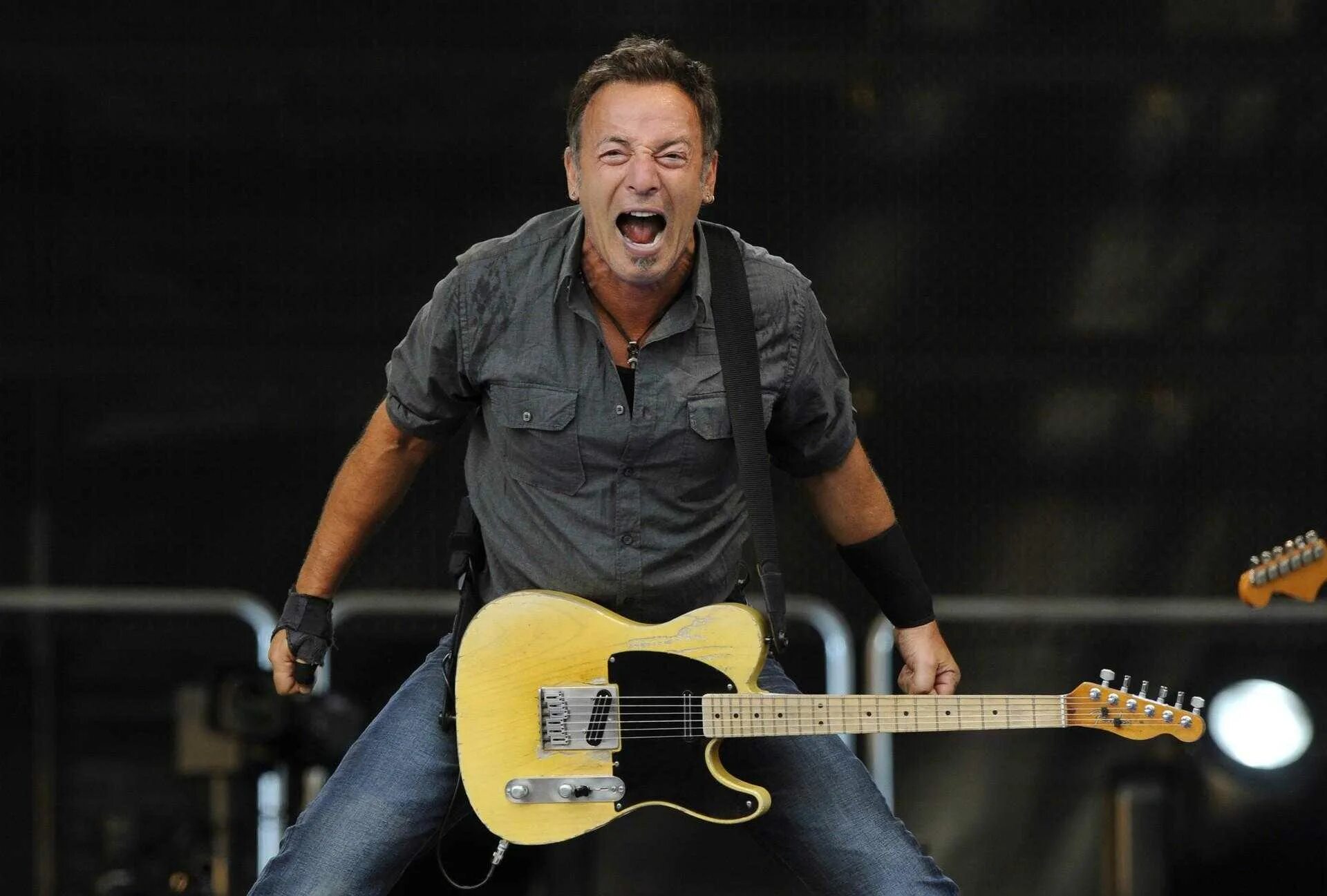 Bruce Springsteen. Bruce Springsteen фото. Bruce Springsteen певец. Брюс американский