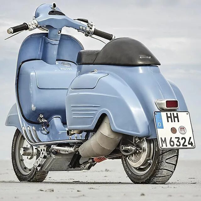 Покет байк из скутера. Мотороллер piaggio ape. Машина мотороллер. Веспа мотороллер. Piaggio 3 колесный с кабиной.