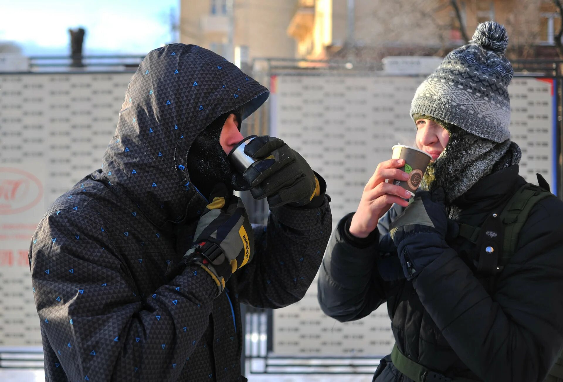 Сильный холод 5. Холод в Москве. Сильные холода в Москве. Морозы в Москве. Похолодание в Москве.