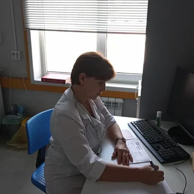 Медицинский центр р клиник. Медицинская клиника. Медицинский центр р клиник. См-клиника лесная ул 57. Расплетина 12к1 стоматология.