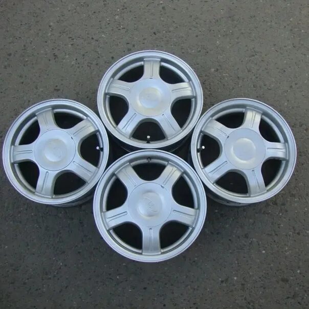 Диски на ваз звезды р14. R14 4x98. Литьё р15 zepp. Диски р14 литье ваз. Литые диски р14 на ваз.