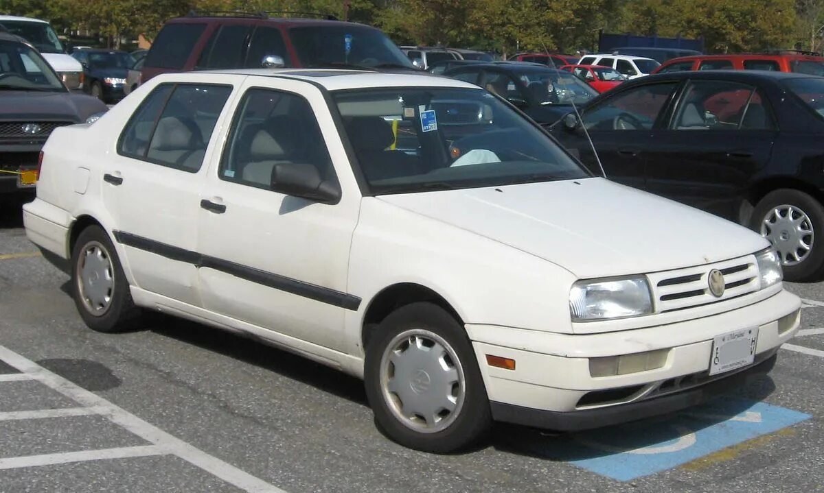 Volkswagen 1995. Фольксваген Джетта 1995. Фольксваген Джетта 1995 года. Фольксваген Венто 1995. Фольксваген Джетта 1993.