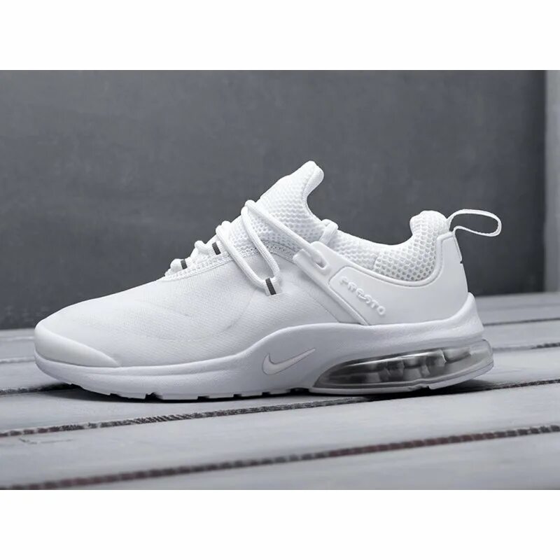 Модели кроссовок 2023. Nike Air Presto 2019. Найк Престо белые. АИР Макс 2022 белые. Nike Air Presto мужские белые.