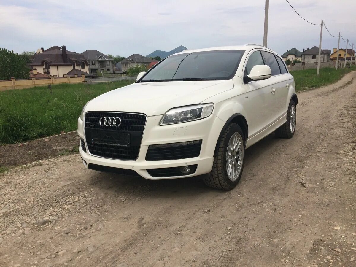 Ауди ку 7 россия. Ауди джип q7 белая. Ауди джип q7ll белый. Ауди q5 2009 белая. Ауди q7 2009 года.