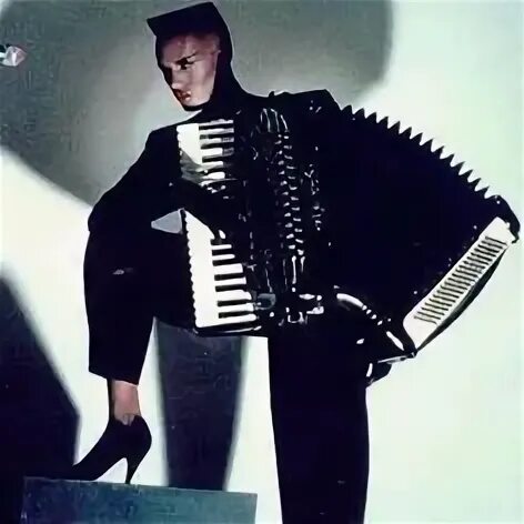 Грейс джонс i ve seen. Грейс джонс. grace jones libertango. nightclubbing грейс джонс. i’ve seen that face before грейс джонс.