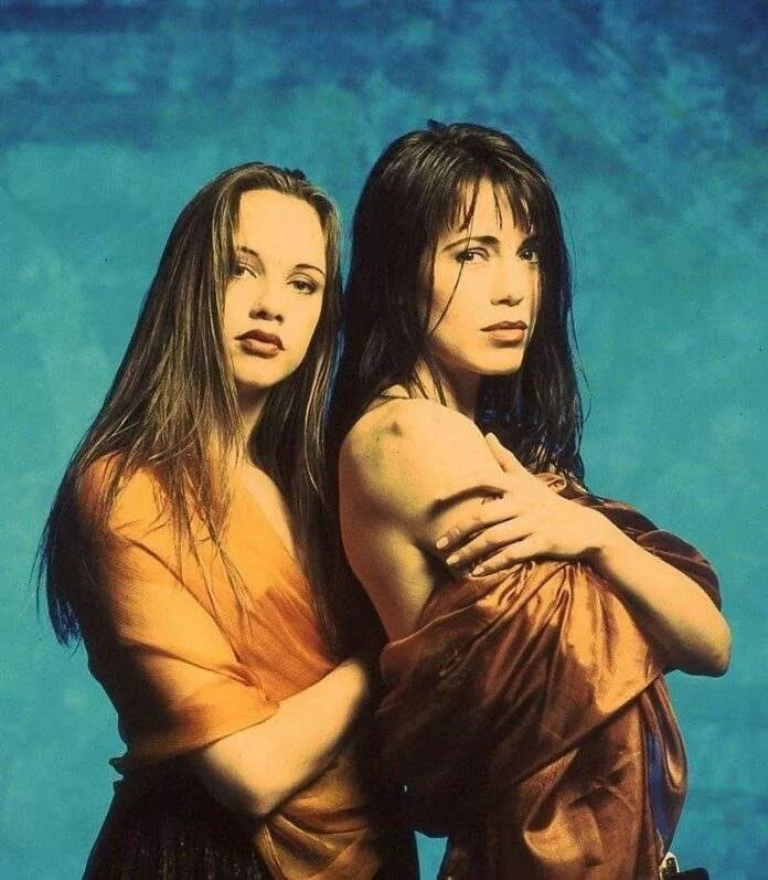 песни 90х поют девушки. песни 90х поют девушки. группа президент и амазонка. марина хлебникова желтый песок. песни 90х поют девушки.