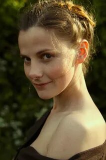 Louisa binder