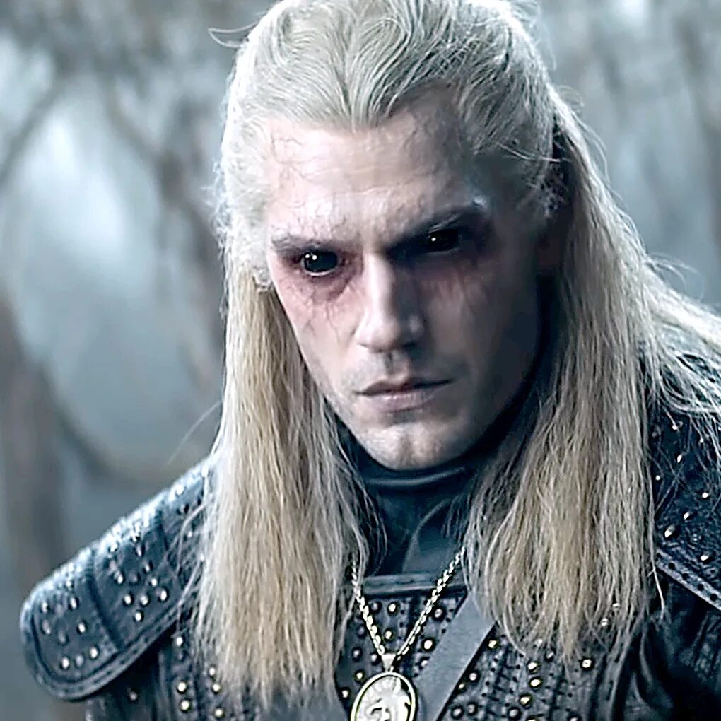 Краснолюды ведьмак сериал. Генри кавилл ведьмак геральт. Ведьмак 1 2019. Ведьмак сериал 2019 тиссая. Трисс и геральт сериал 2019.