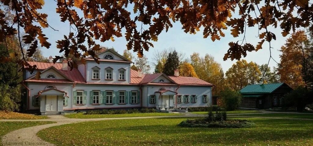 Абрамцево одно из знаменитых подмосковных. Аксаков усадьба абрамцево. абрамцево музей-заповедник. абрамцево музей усадьба. усадьба саввы мамонтова в абрамцево.