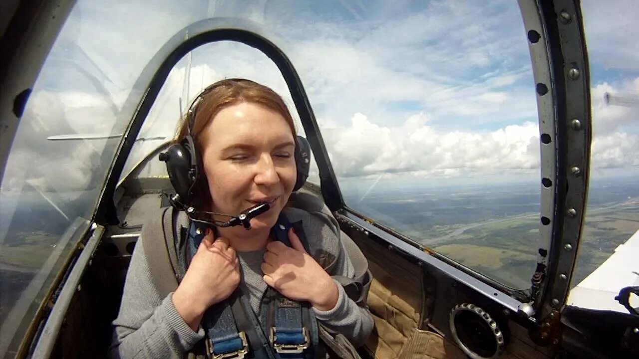 Полёт на самолёте як-52. Полет за штурвалом самолета. Пилоты высшего пилотажа. Любовь к авиации. Полет на самолете за штурвалом