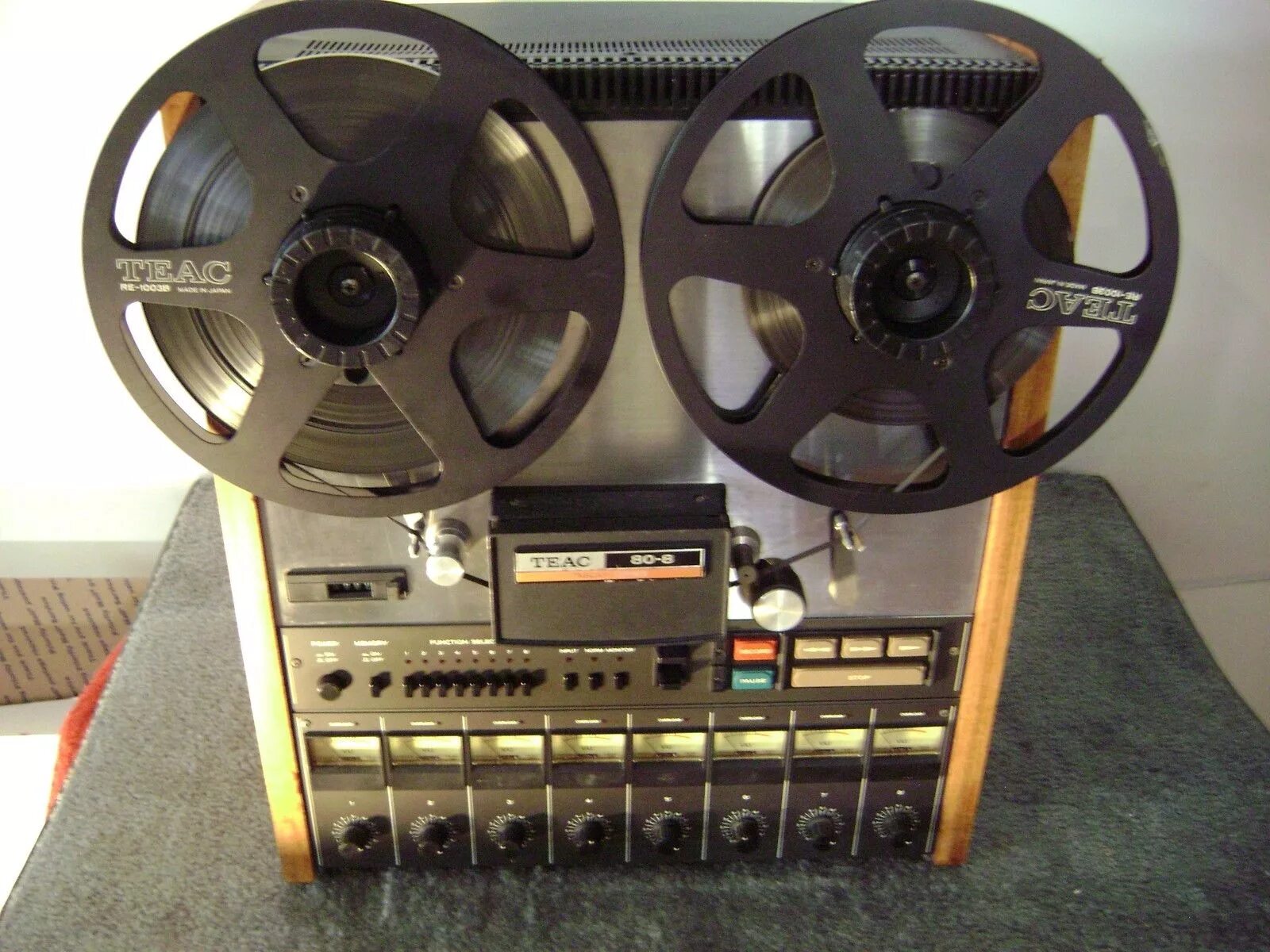 Магнитофон teac. Tascam 80 магнитофон. катушечный магнитофон теас. teac 1000 катушечный. бобинный магнитофон tascam.