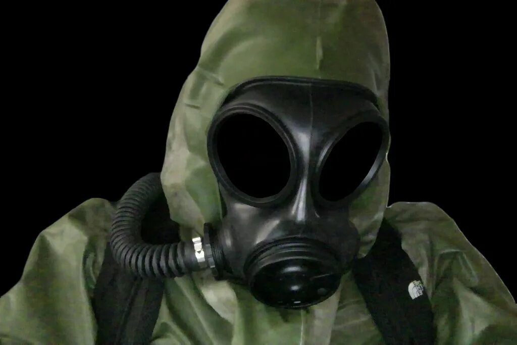 Противогаз на предприятии. Противогаз SAS s10. Противогаз s10 NBC Respirator. S10 Gas Mask. Противогаз с 10.