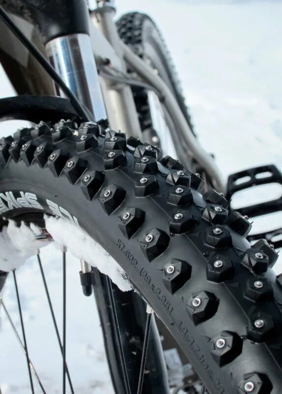 Schwalbe ice spiker pro evolution 27. Kenda 26 2. Шипованный велосипед. Велопокрышки шипованные 29. Шипованный велосипед.