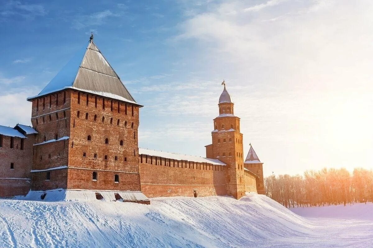 Ярославово дворище церковь прокопия. Достопримечательности великого новгорода новгородский кремль. Вечно новый и старый города. Великий новгород на 2 дня. Две части новгорода.