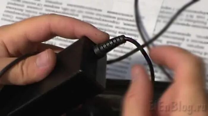 Где зарядка от ноутбука в скулбой. Usb зарядка для ноутбука. Разъем для зарядки ноутбука делл. Разъёмы зарядок для ноутбуков. Где зарядка от ноутбука в скулбой.