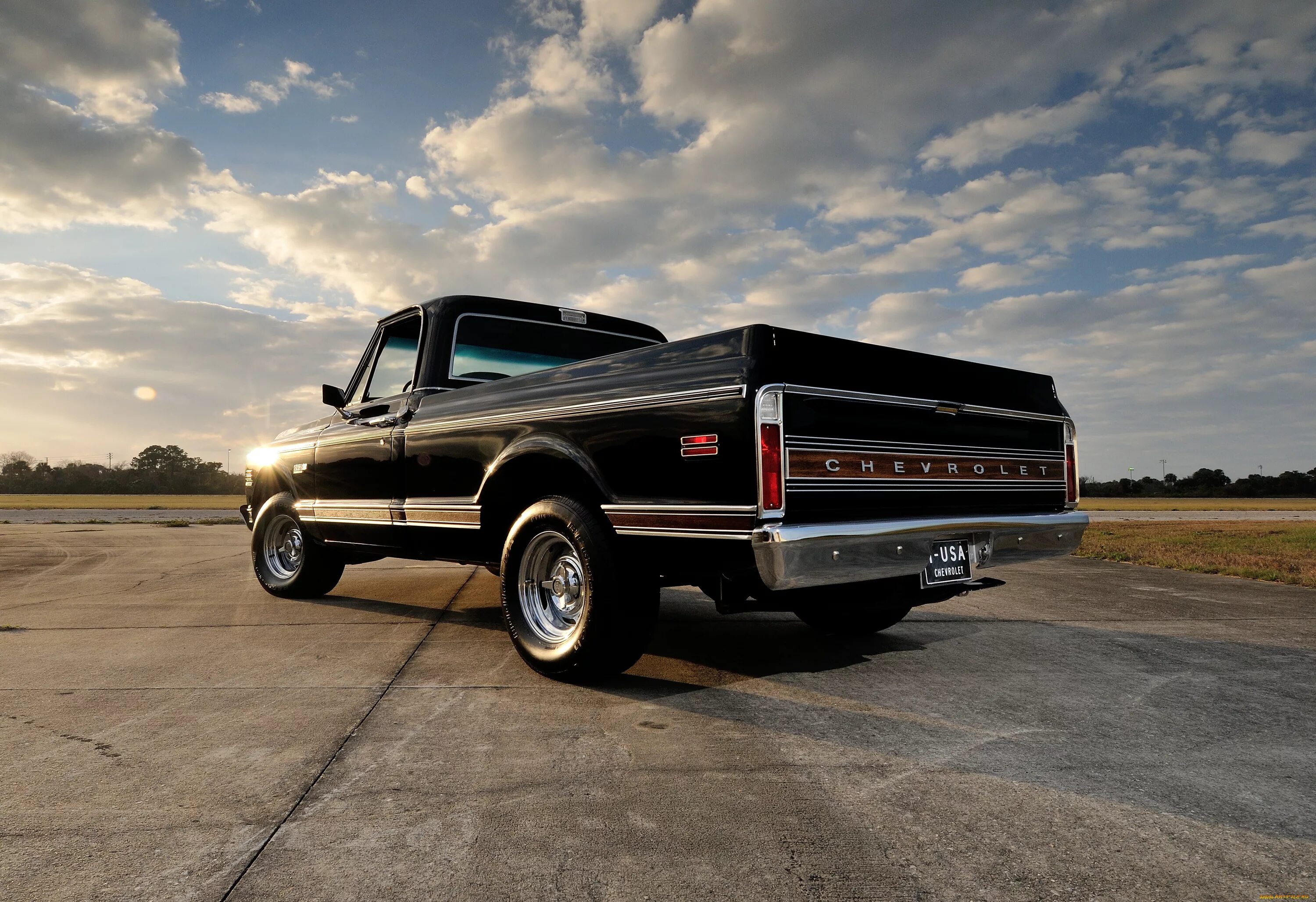 Шевроле сильверадо старый. Шевроле чеви. Chevrolet silverado gmt800. Chevy песни. Chevrolet silverado wallpaper.