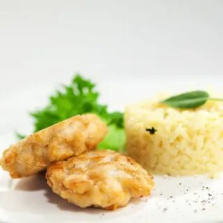 Куриные котлеты с рисом