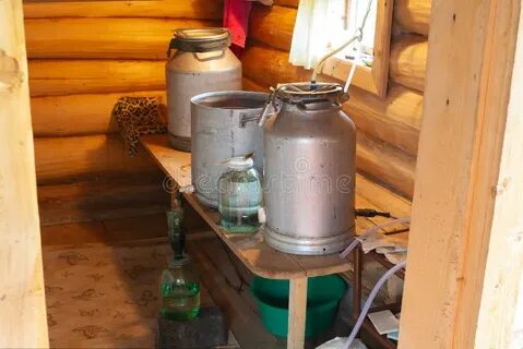 Самогон в лифте