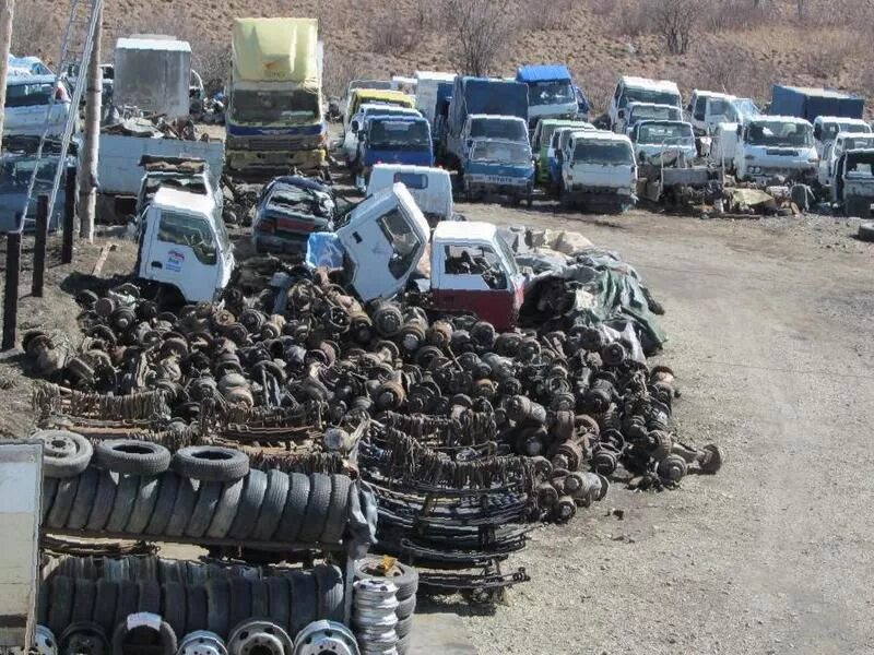 разборка тягачей. грузовые разборки ростов. грузовая авторазборка. грузовые авто разборка. грузовые разборки ростов.