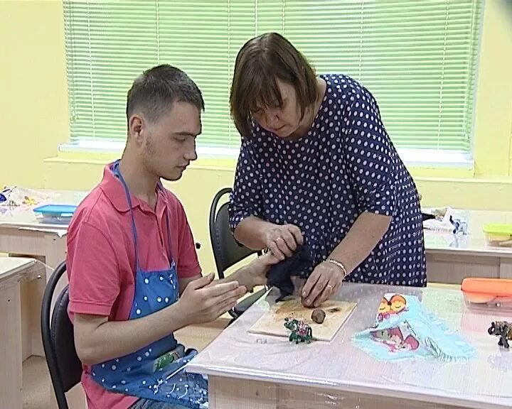 Глиняная мастерская новосибирск. Гончарная студия казань. Гончарная мастерская частоозерье курганская область. Гончарная мастерская киров. Изделия на гончарном круге.