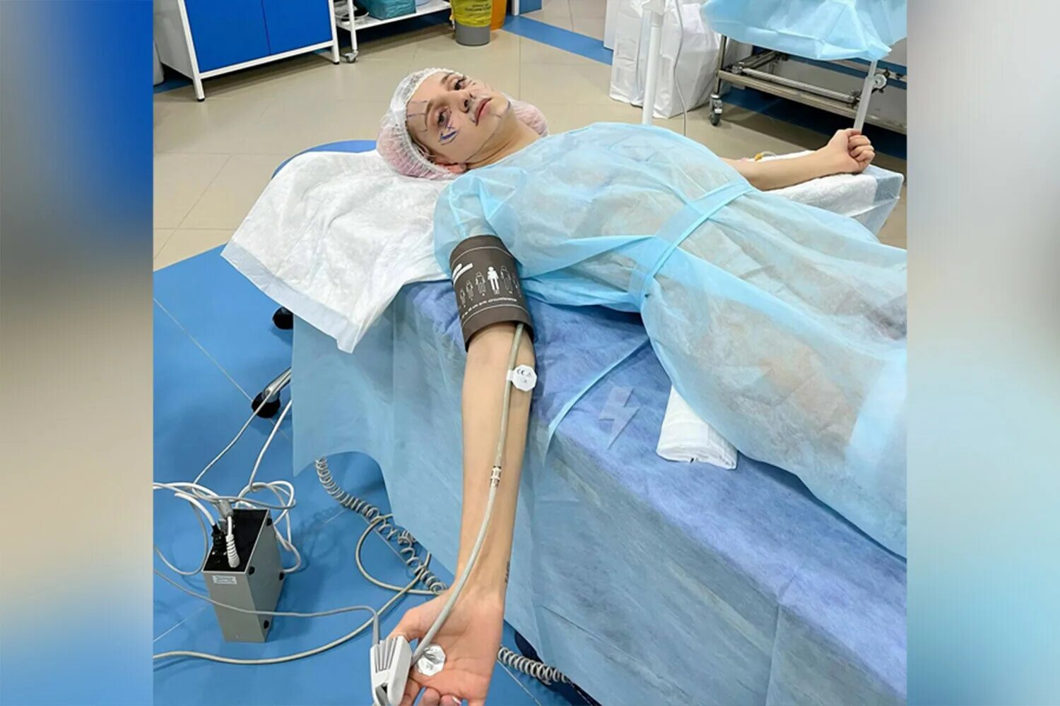 Как девушкам делают операцию по смене пола. Корейка даша операция вагинопластики. даша корейка смена пола. максим корейка операция.