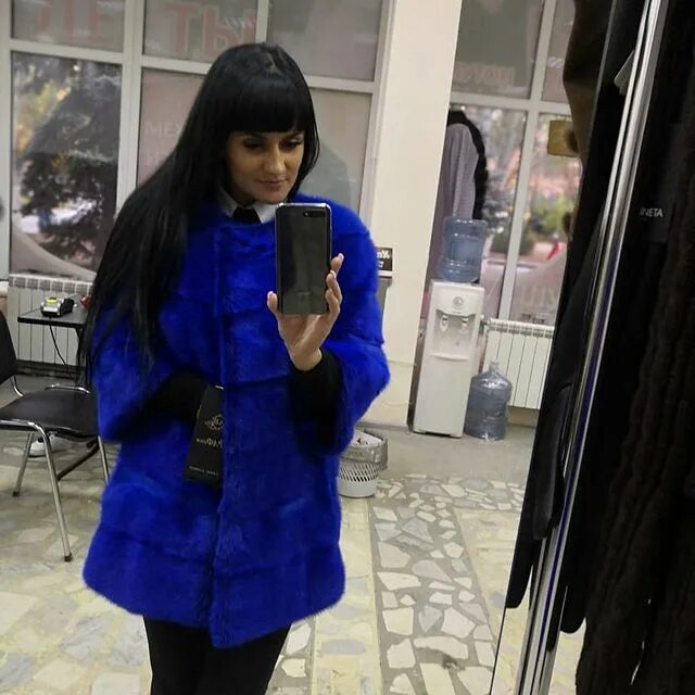 пятигорские искусственные шубы. пятигорская меховая саратов кристалл. желтая шубка из искусственного меха. меховая фабрика панафикс. пятигорские меха цвет королевский суслик.