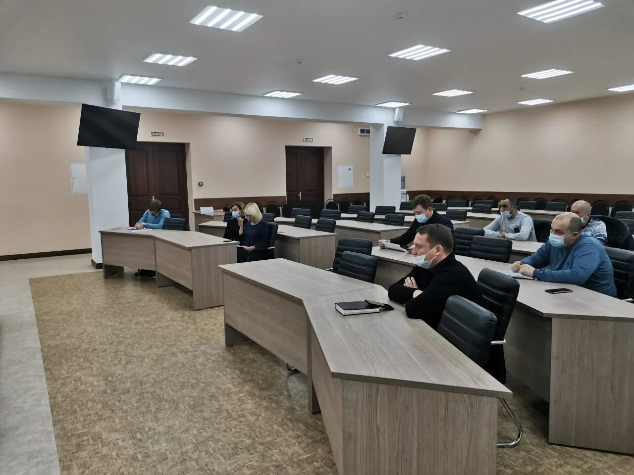 Балаково жилгородок. Агентство недвижимости город балаково город. Работа в городе балаково. Сотрудник центра занятости. Центральная площадь балаково.