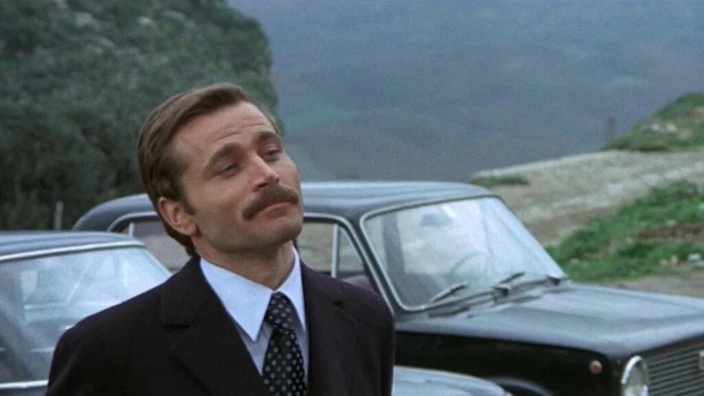 Комиссар полиции прокурору республики. Признание комиссара полиции прокурору республики фильм 1971. Признание комиссара полиции прокурору республики кадры. Фильм признание комиссара полиции прокурору республики. Сериал комиссар.