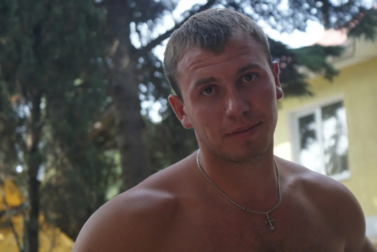 Хренов р. Хренов.