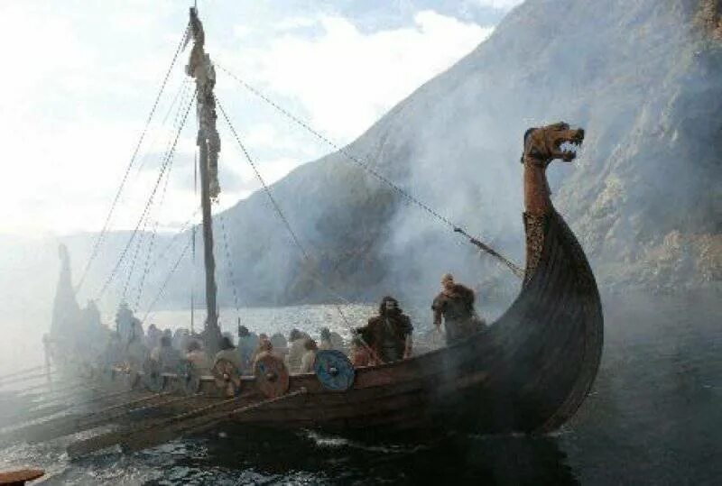 Драккар норманнов. Путешествие в эпоху викингов. Дороги викингов. Корабли викингов драккары. Фестиваль викингов в дании.