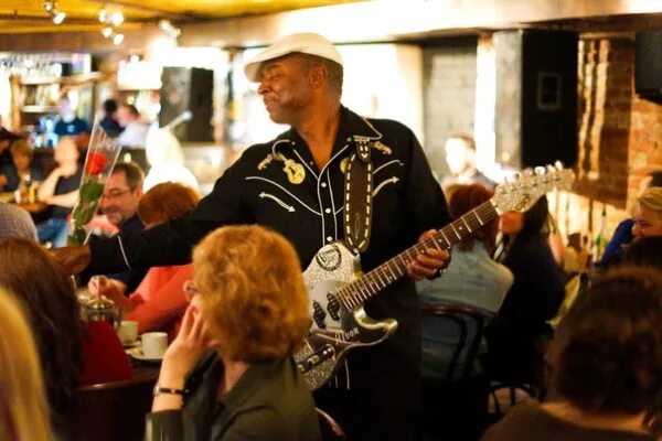 бучеча. андеграунд культура. джаз кафе андеграунд томск. джаз кафе томск. андеграунд джаз.