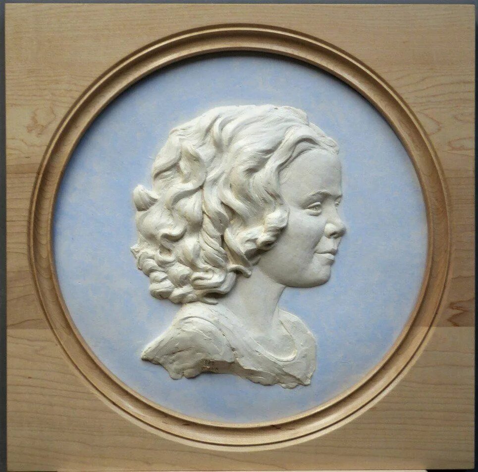 Скульптор храма вооруженных сил россии. Атланты горельеф. Bas relief. Рельеф скульптура легко. Рельефный портрет.